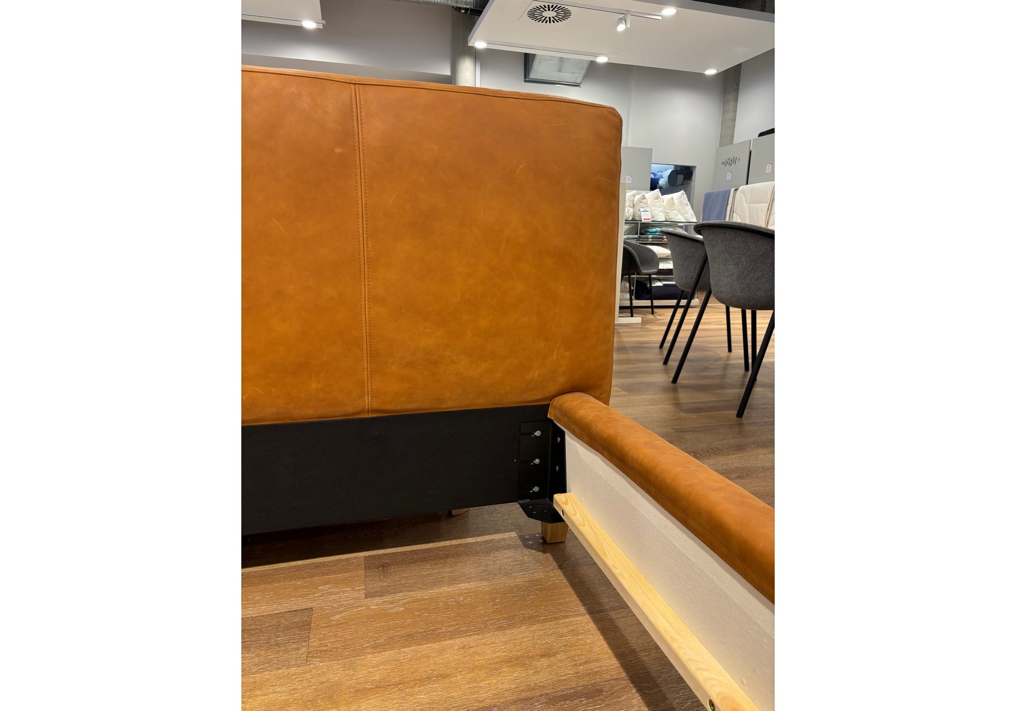 Angebot Furninova Polsterbett Vesta in Echtleder – Bild 8