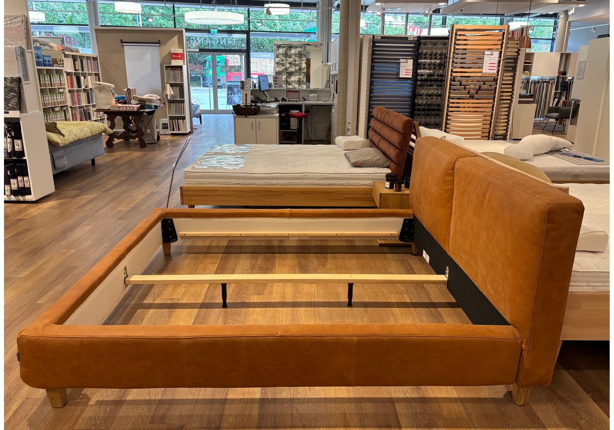 Angebot Furninova Polsterbett Vesta in Echtleder – Bild 6